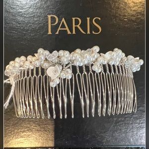 Designer Erin Cole’s Vintage Head Comb